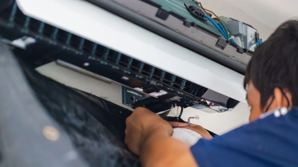 失敗しないエアコンの取付方法と注意点。工事前に知っておきたいポイント！